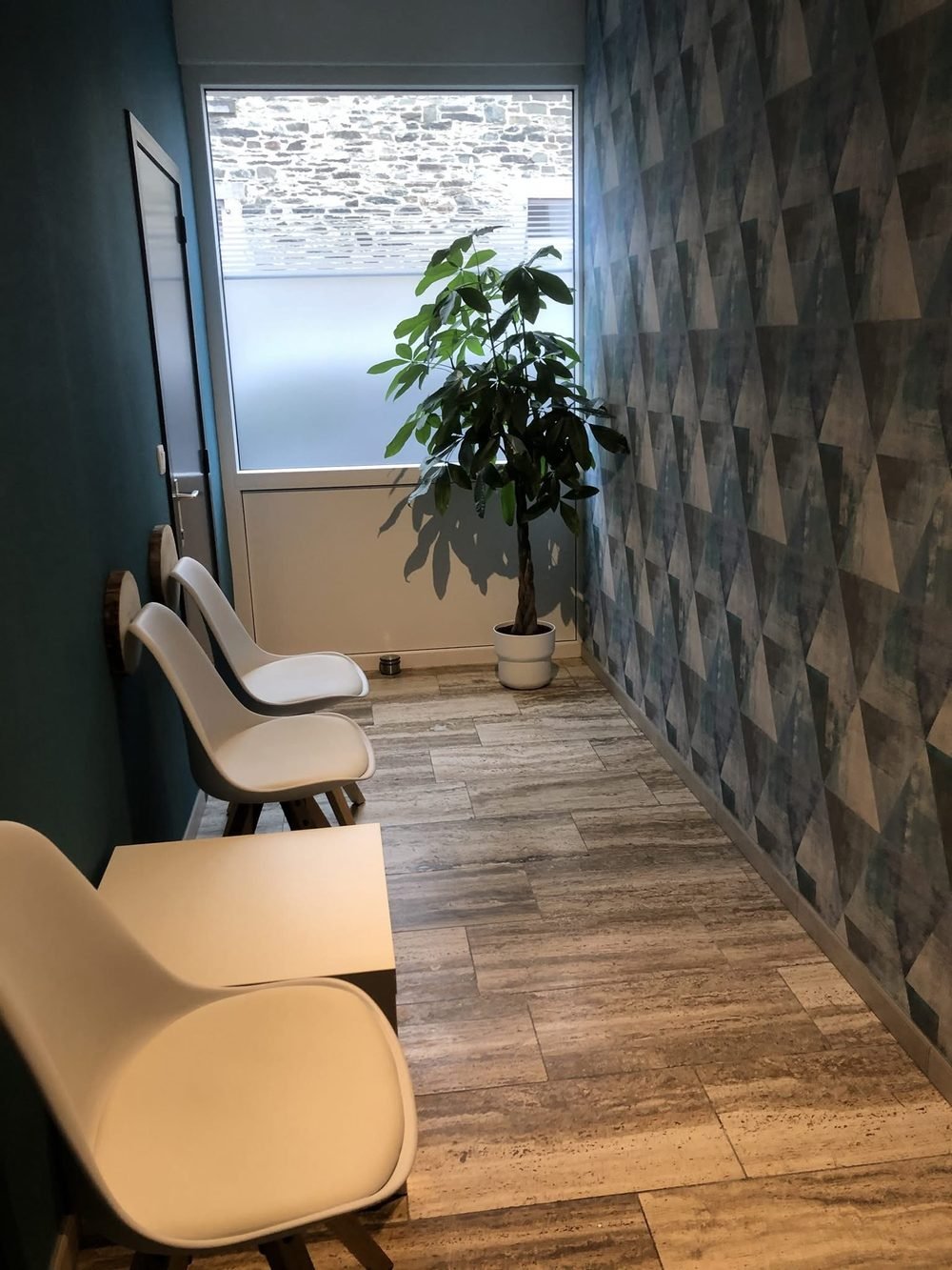 Salle d'attente du cabinet de kinésithérapie de Christina Goosse à Paliseul